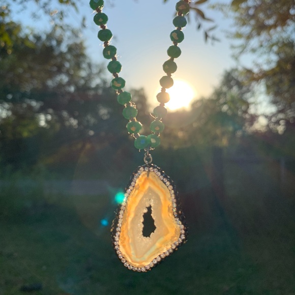 ๐HP๐Beautiful sliced Agate Geode Necklace | JG Jewels - Picture 8 of 13